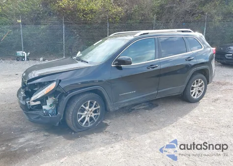 2016 Jeep Cherokee Latitude z USA, uszkodzony, nr VIN 1C4PJMCB4GW131844